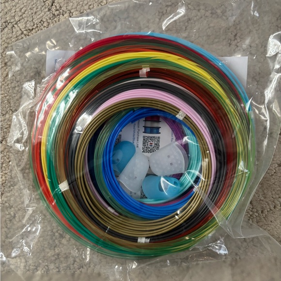 Super 3D Pen with Filament New In Box plus unopened Pen/Printer Filament - Picture 4 of 5